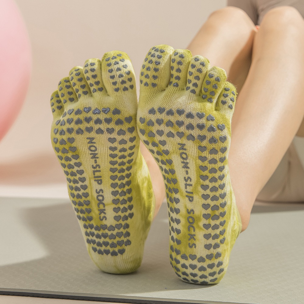 جوارب نسائية بخمسة أصابع ملونة - مراجعة Grip Sock Yoga وسعره