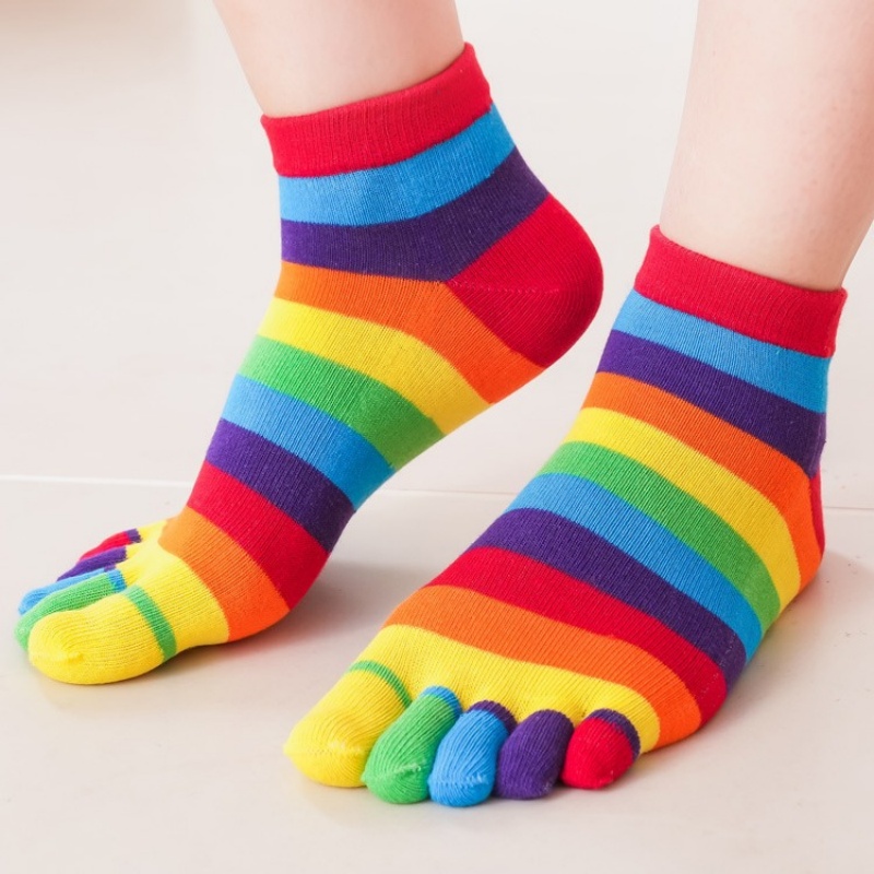 جوارب نسائية قطنية ملونة بخطوط - مراجعة Toe Sock Split وسعره
