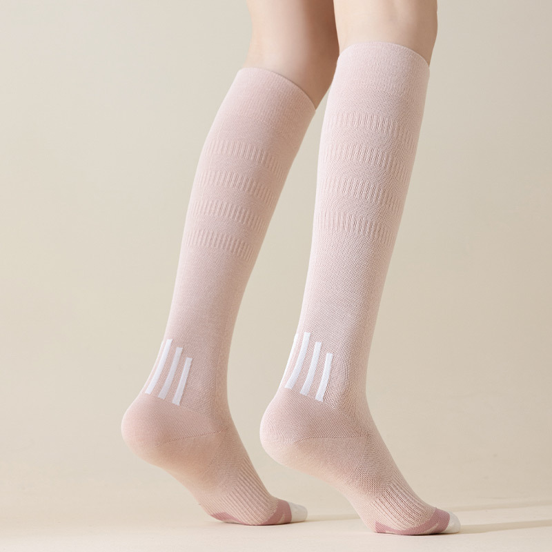 جوارب ضاغطة للنساء للرياضة وال - مراجعة Grip Sock Yoga وسعره