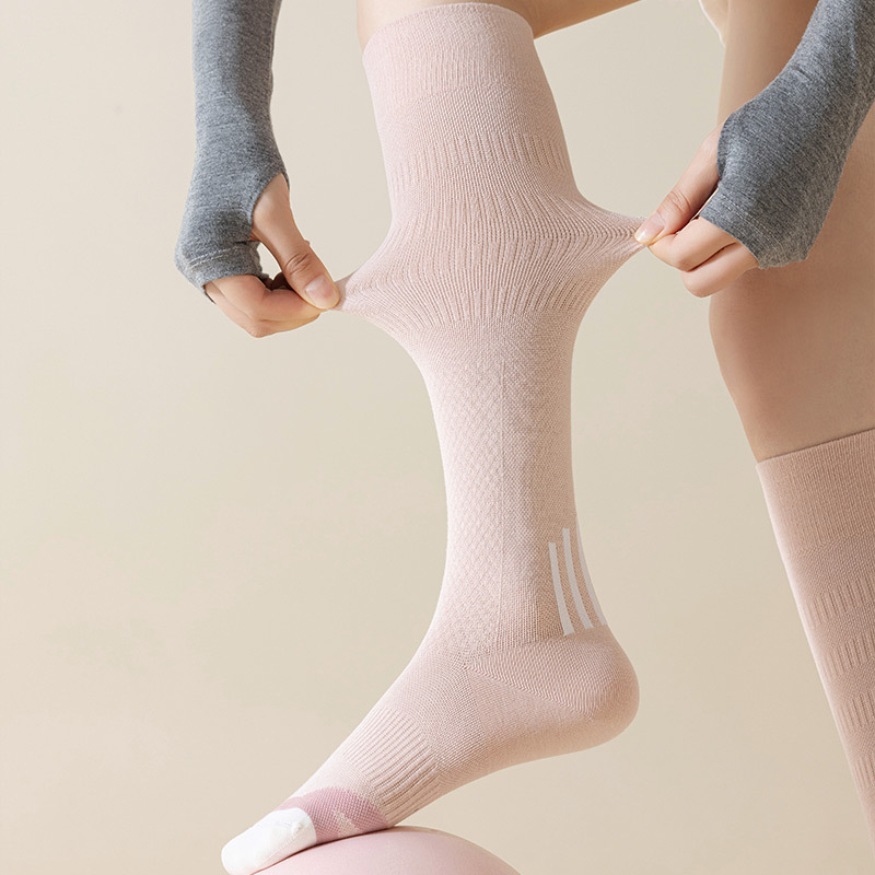 جوارب ضاغطة للنساء للرياضة وال - مراجعة Grip Sock Yoga وسعره